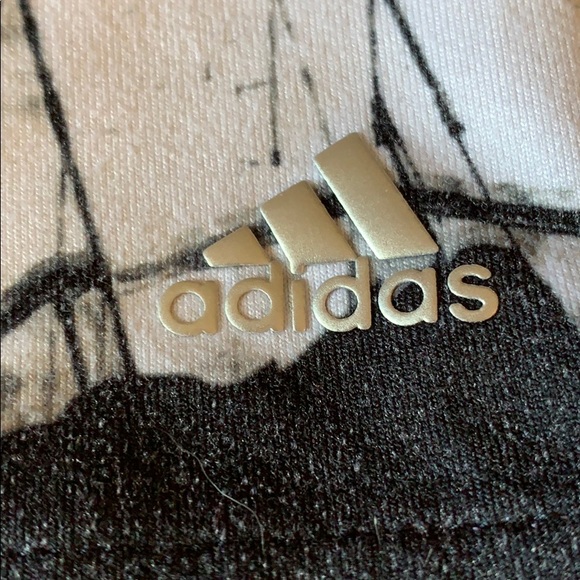 Adidas crops - Picture 2 of 4